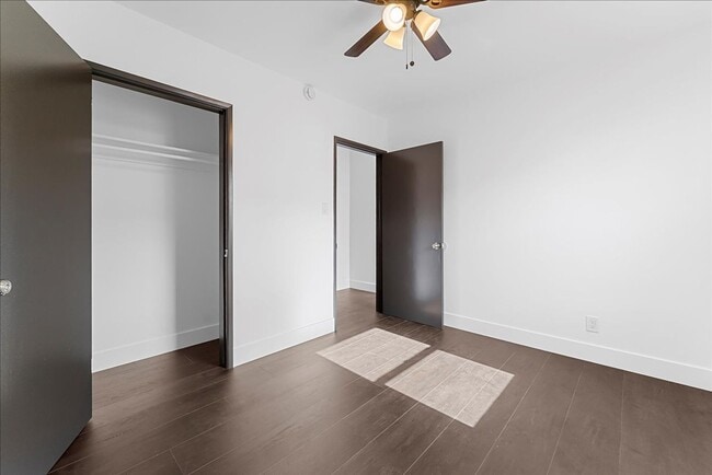 Building Photo - 107 S Aviation Blvd