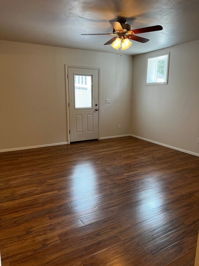 Building Photo - 294 Tanager Cir