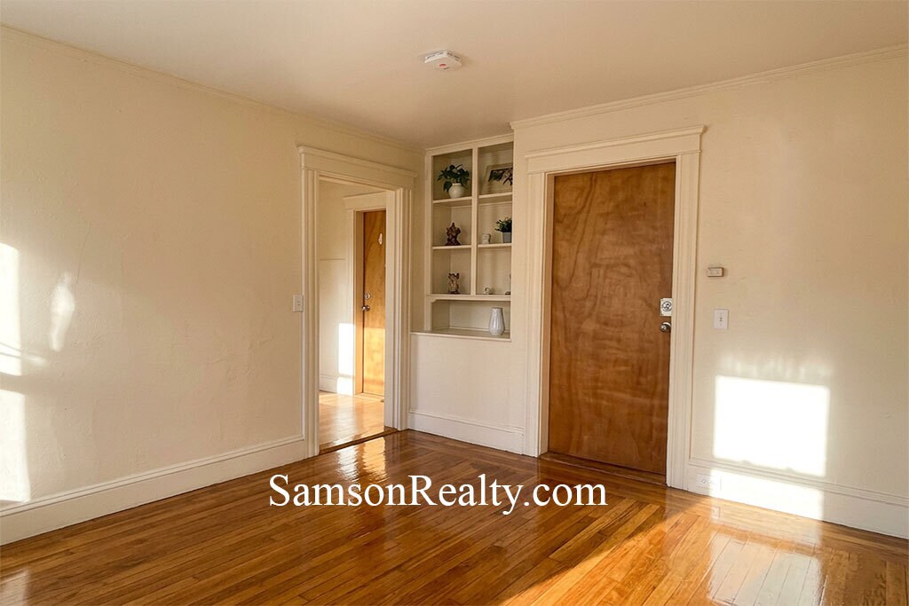 Building Photo - 67 Slater Ave