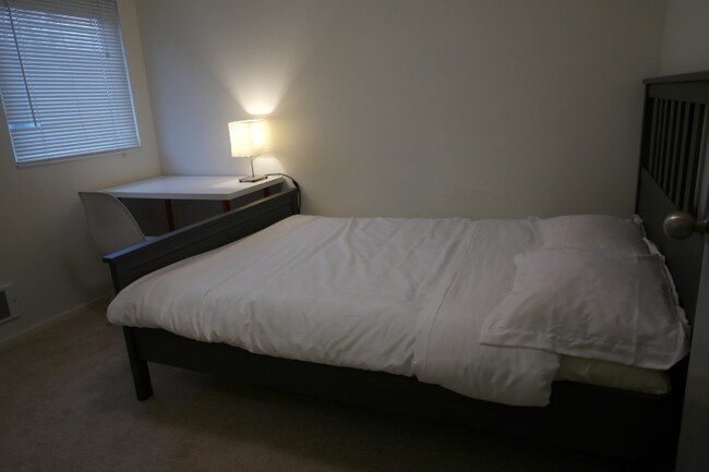 Building Photo - 1605 South Main St