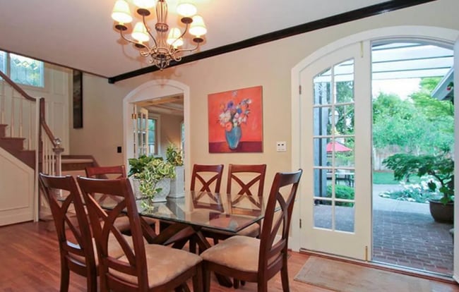 Building Photo - Charming Home w/ Beautifully Landscaped Ya...