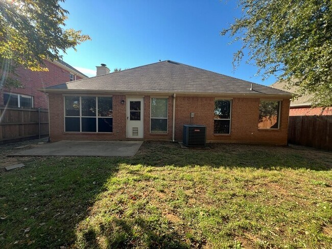 Building Photo - 3024 Peppercorn Dr