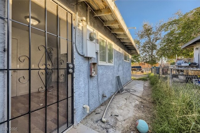 Building Photo - 214 George Pl