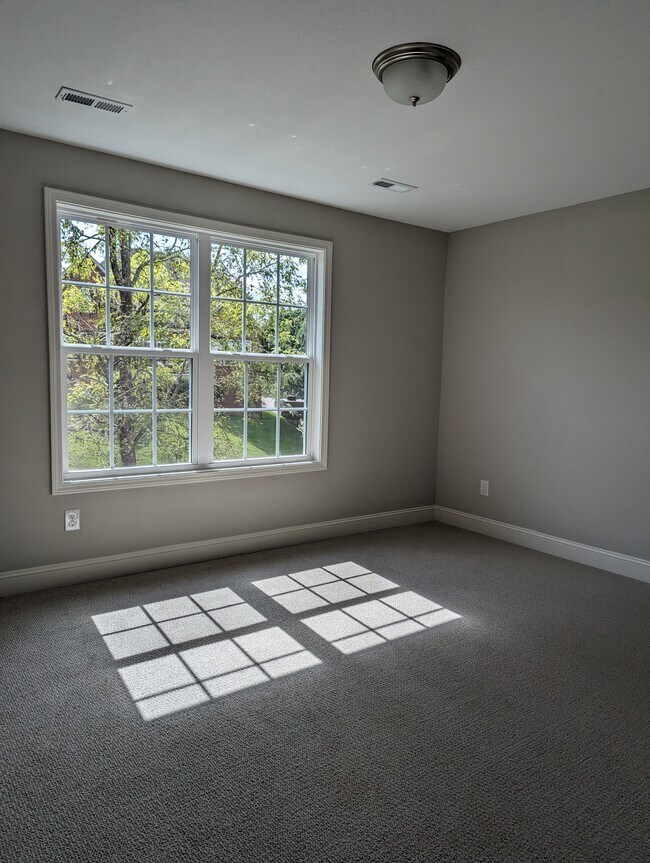 Building Photo - 8712 Yellow Aster Rd