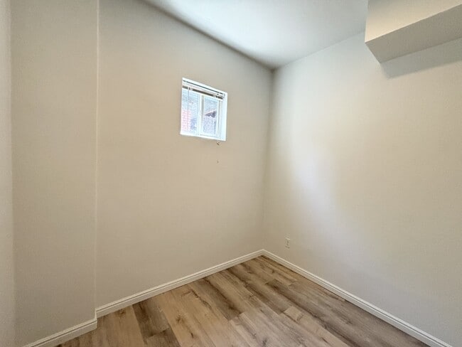 Building Photo - 1090 S 1100 E