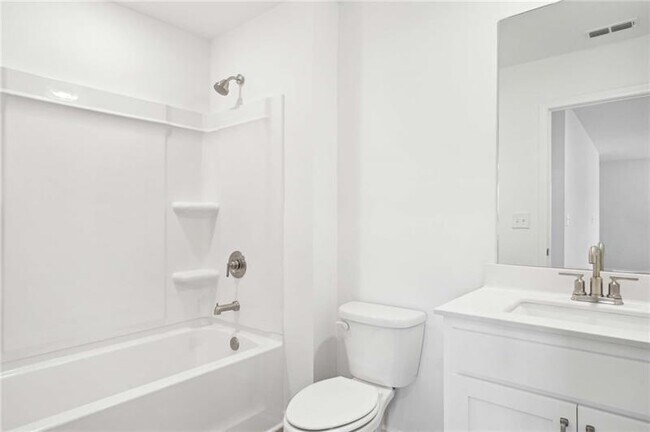 Building Photo - 320 Silverleaf Trl