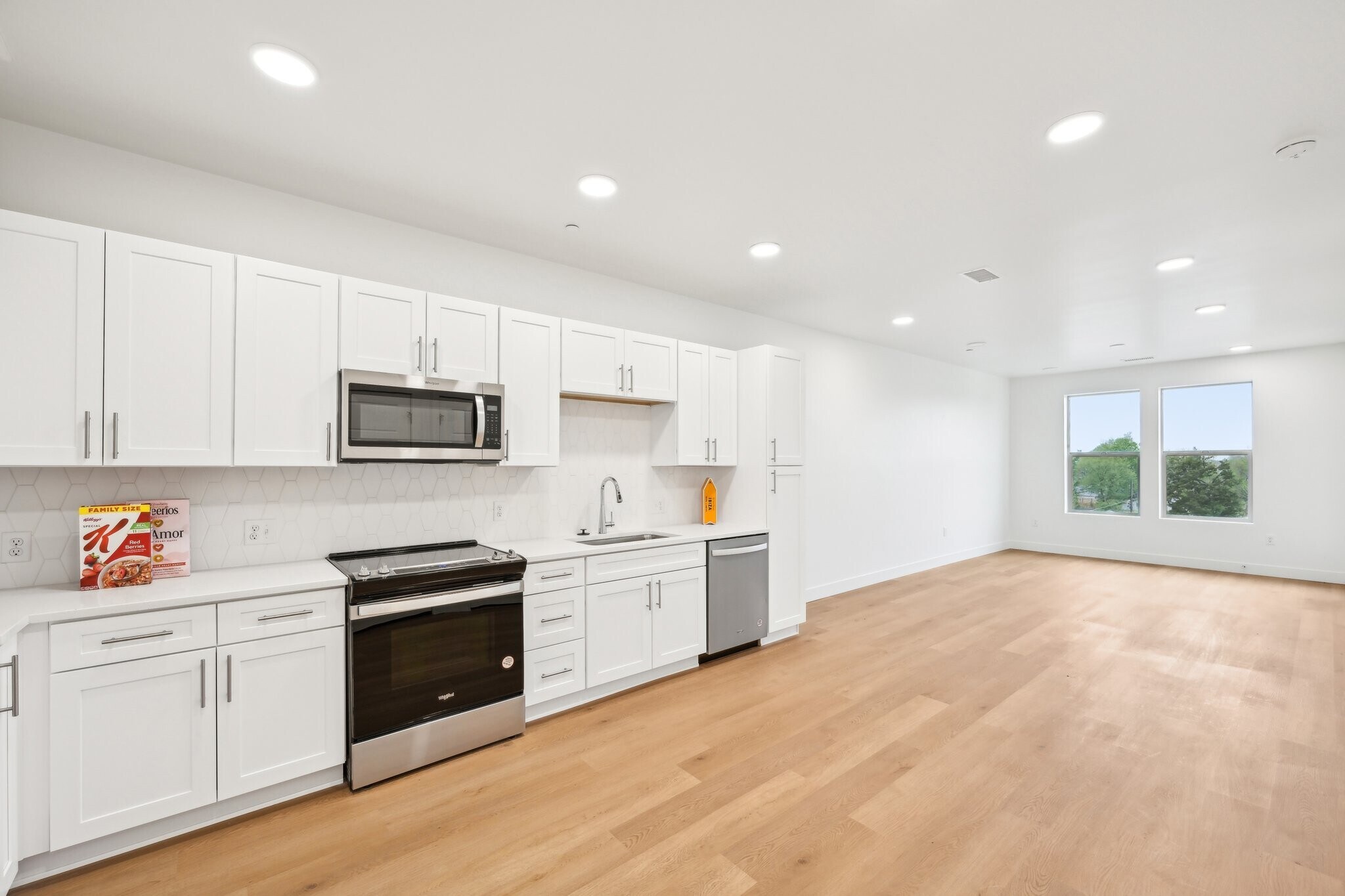 Building Photo - 2899 W 52nd Ave
