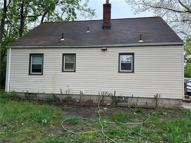 Building Photo - 2758 Newbern Cir