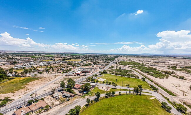 Building Photo - 10650 Socorro Rd