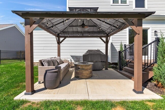 Building Photo - 354 Passina Rd