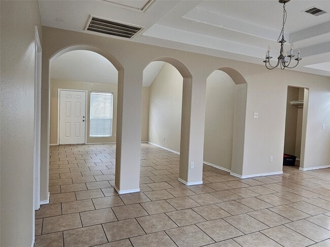 Building Photo - 500 Birch Cluster Ct