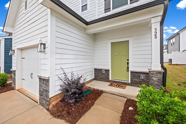 Building Photo - Stunning 3-bed, 2.5 bath townhome in Penley Place of Clover!