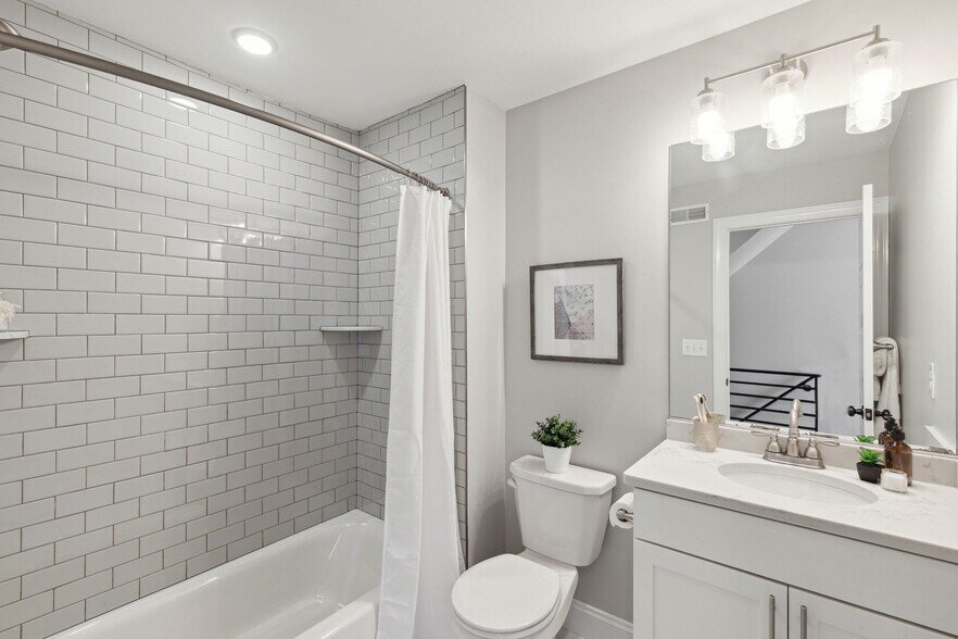 Building Photo - 1325 S Dover St