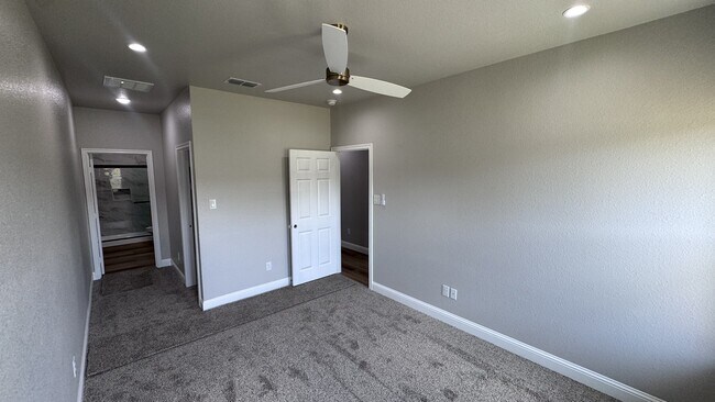Building Photo - 3209 Bourland St