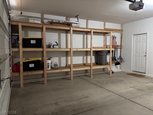 Building Photo - 2341 Thornwood Castle Dr