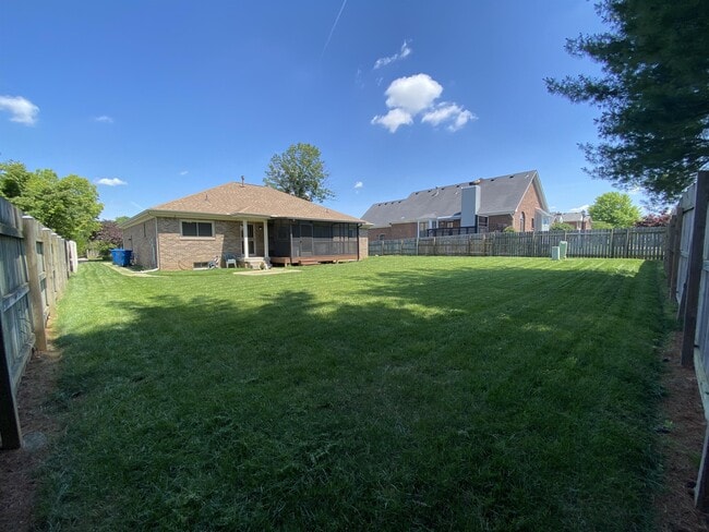 Building Photo - 7424 Crawfordshire Ln