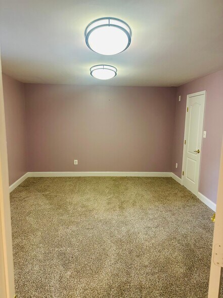 Building Photo - 21424 Glebe View Dr