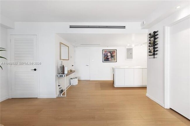 Building Photo - 5161 Collins Ave