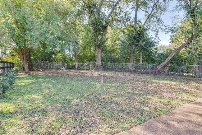 Building Photo - 2615 Habersham Ave