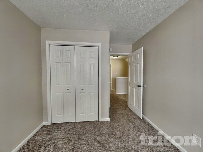 Building Photo - 1102 Berwyn Rd