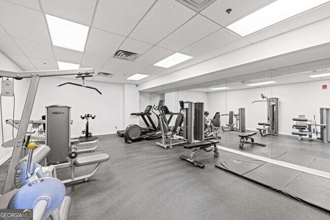 Building Photo - 275 13th St NE