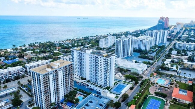 Building Photo - 3015 N Ocean Blvd