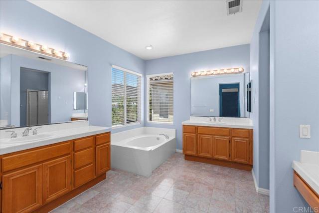 Building Photo - 1560 Eden Ct