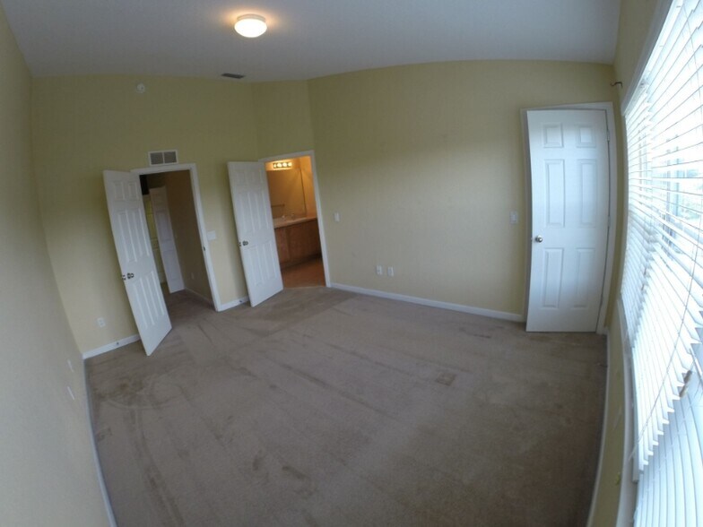 Building Photo - 4244 SW 50th Cir