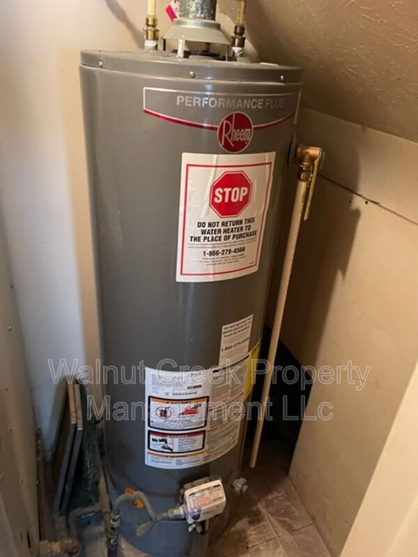 Building Photo - 5520 Beavercrest Dr