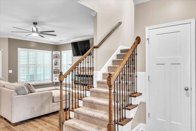 Building Photo - Gorgeous 4 Bed/2.5 Bath in Waterways Township!