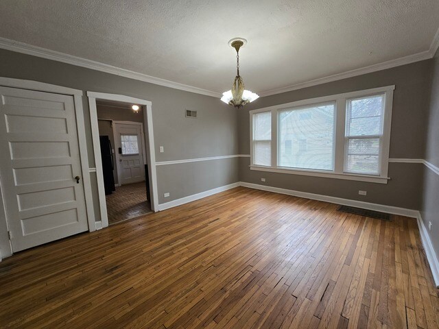 Building Photo - 249 E Park Blvd