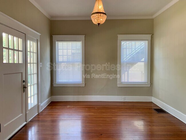 Building Photo - 409 N Poplar St