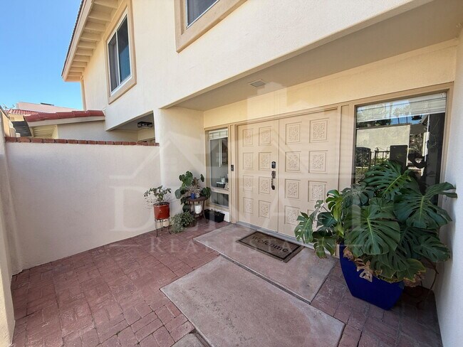 Building Photo - 7920 E Arlington Rd