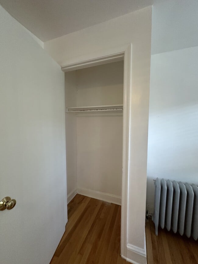 Building Photo - 1022 Carpenter St