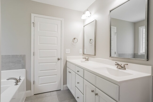 Building Photo - 100 Alcock Ln