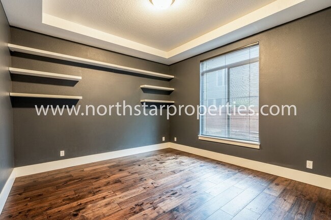 Building Photo - 20462 SW Arnold Pl