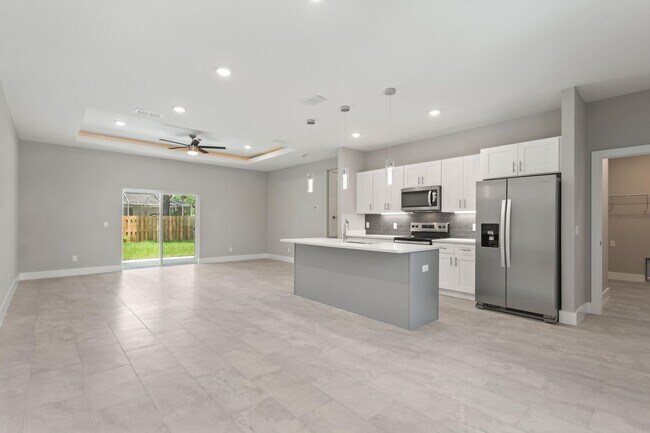 Building Photo - Deposit-Free! Modern, energy efficient hom...