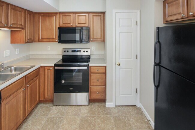 Building Photo - 284 Stonewall Creek Dr