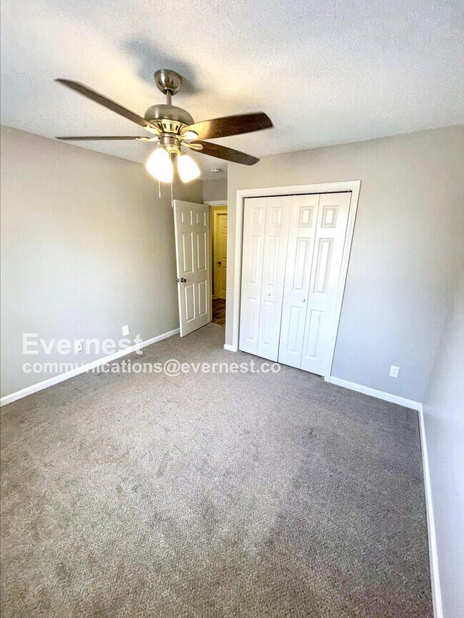 Building Photo - 3397 Bradfield Dr