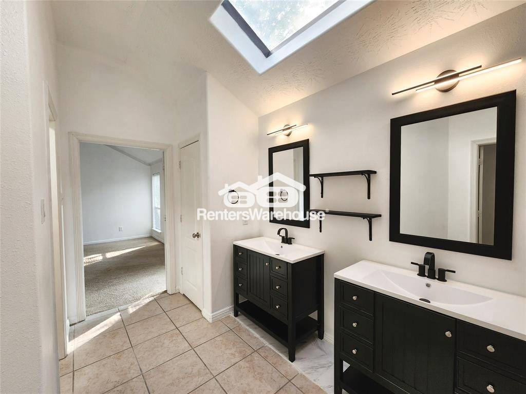 Building Photo - 18730 Dempsey Oaks Dr