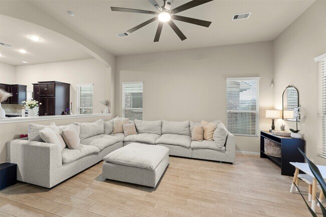 Building Photo - 2135 Harmon Crest Ct