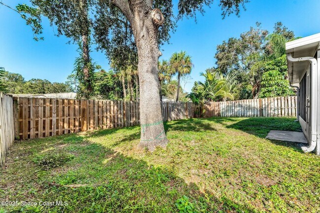 Building Photo - 1560 Vista Lake Cir