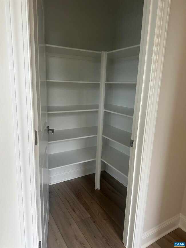 Building Photo - 2024 Calico Ct