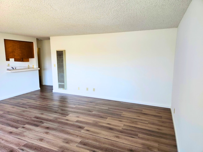 Interior Photo - 827 Grand Ave Long Beach Apartments