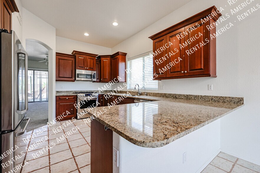 Building Photo - 2318 N Boulder Mountain