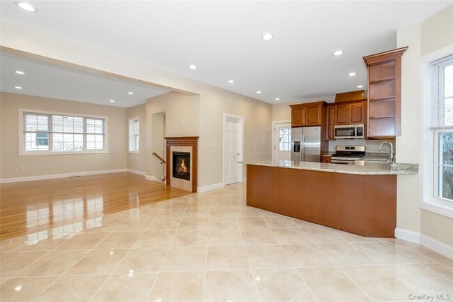 Building Photo - 16 Grand Blvd