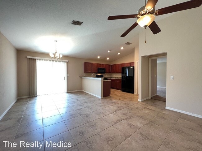 Building Photo - 3 br, 2 bath House - 4815 Summerfield Cir