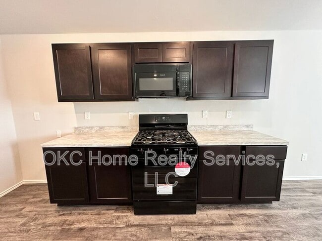 Building Photo - 618 NW 119th St