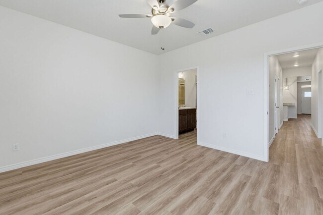 Building Photo - 505 Adley Ave