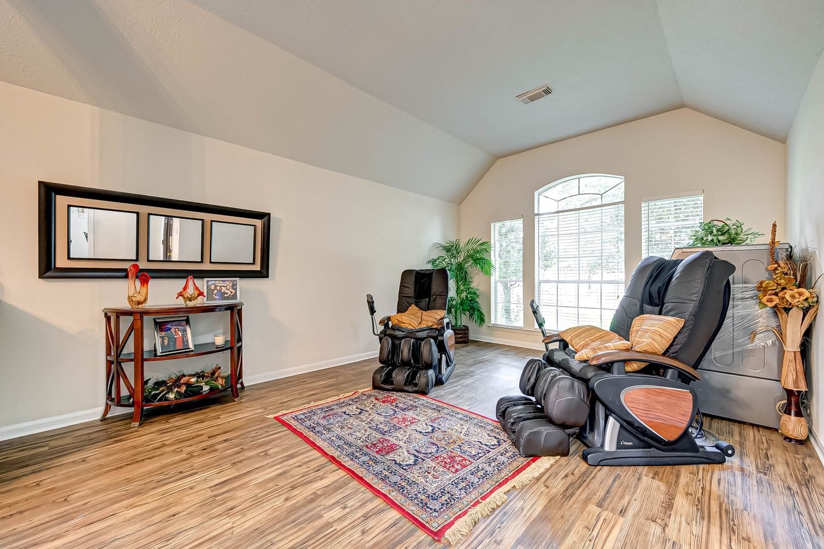 Building Photo - 1410 Greenway Village Dr